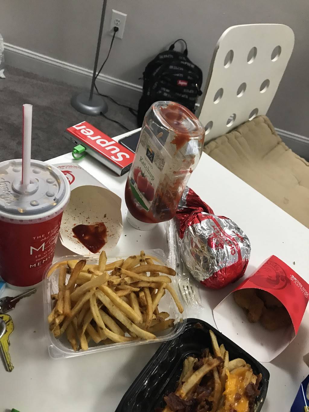 Wendys | restaurant | 2441 W Cheltenham Ave, Philadelphia, PA 19150, USA | 2158878427 OR +1 215-887-8427