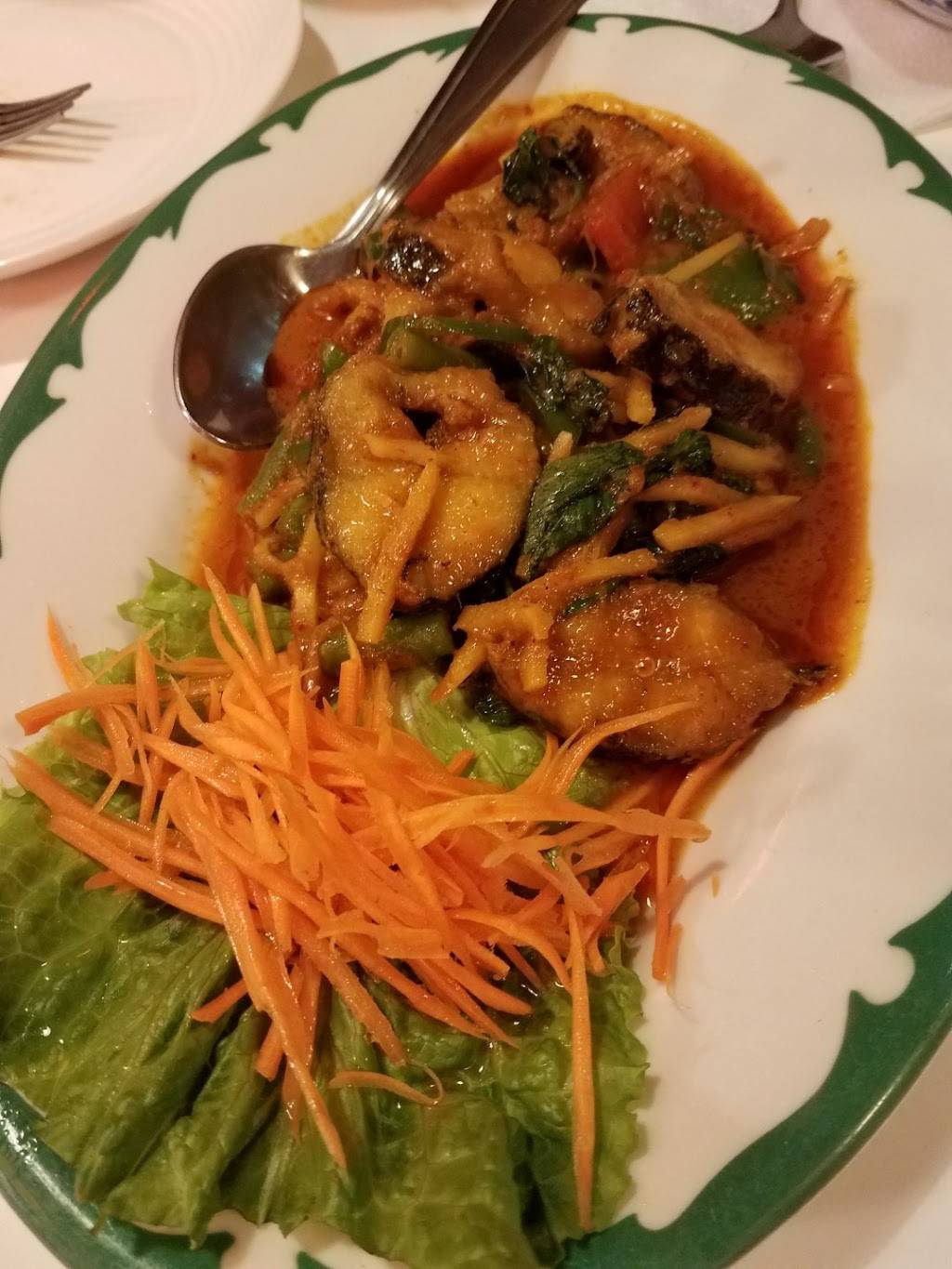 tom yum cafe | restaurant | 608 W Barry Ave, Chicago, IL 60657, USA | 7732705646 OR +1 773-270-5646