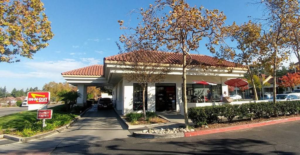 In-N-Out Burger | restaurant | 1550 Newbury Rd, Newbury Park, CA 91320, USA | 8007861000 OR +1 800-786-1000