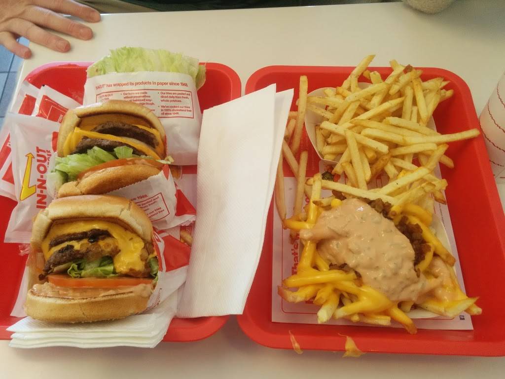 In-N-Out Burger | restaurant | 13074 Main St, Hesperia, CA 92345, USA | 8007861000 OR +1 800-786-1000