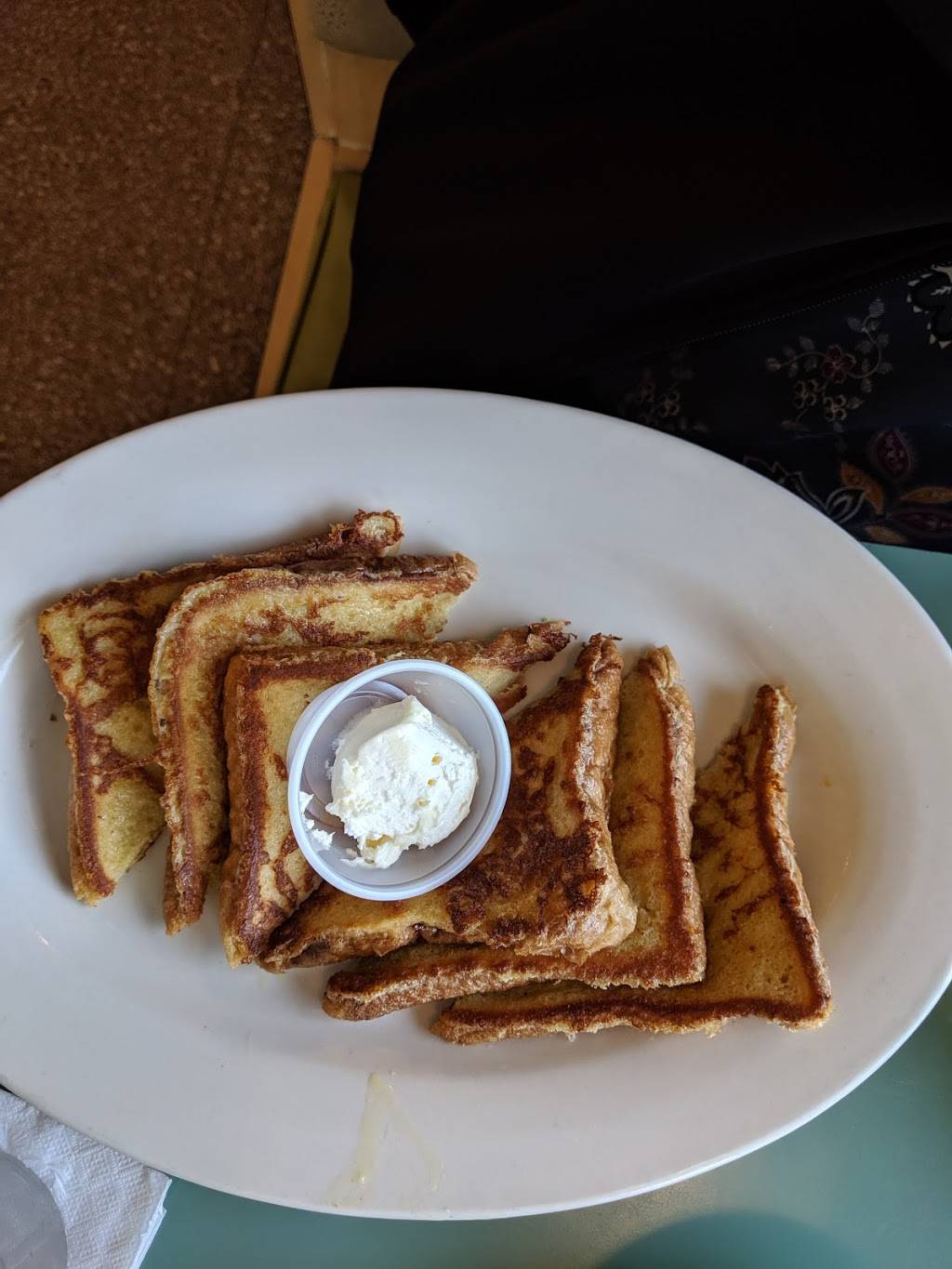 Country Boy Restaurant | restaurant | 821 E 9 Mile Rd, Hazel Park, MI 48030, USA | 2485437080 OR +1 248-543-7080