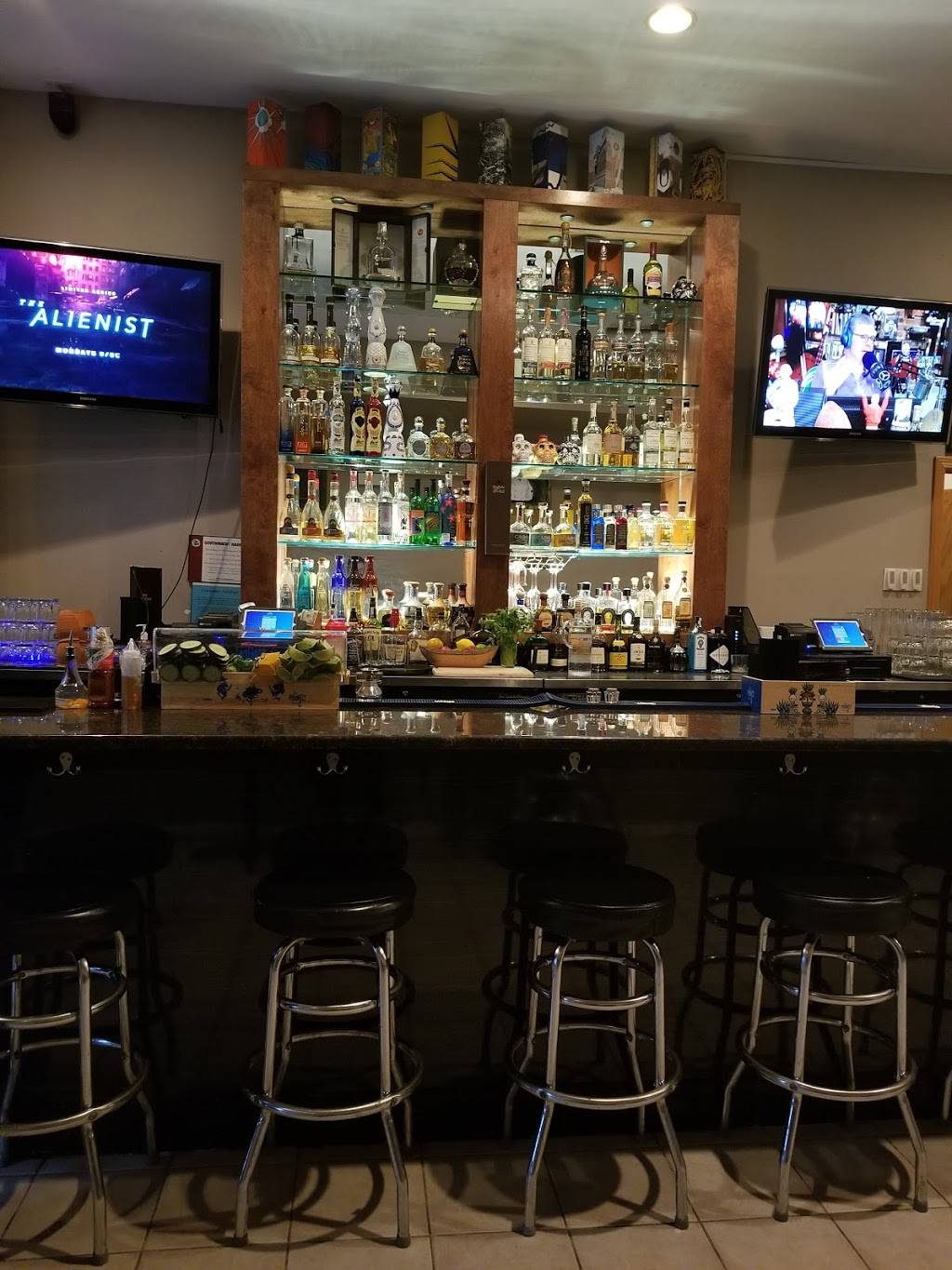 Del Toro | restaurant | 2133 S Halsted St, Chicago, IL 60608, USA | 3127337144 OR +1 312-733-7144