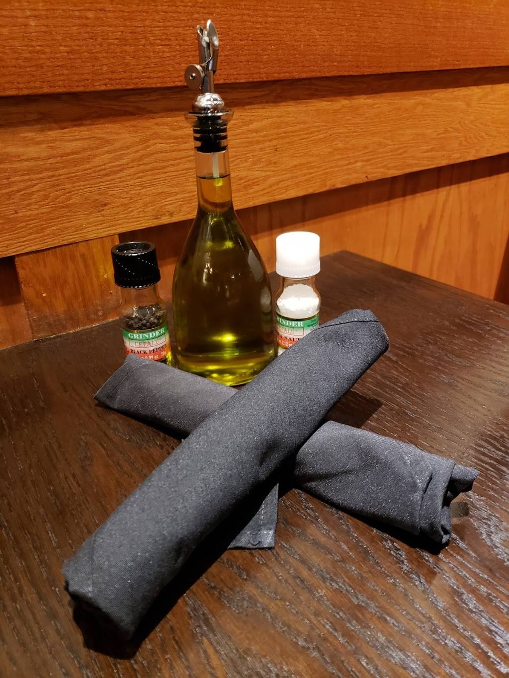 Carrabbas Italian Grill | restaurant | 2700 Chapel Hill Rd, Douglasville, GA 30135, USA | 7709470330 OR +1 770-947-0330