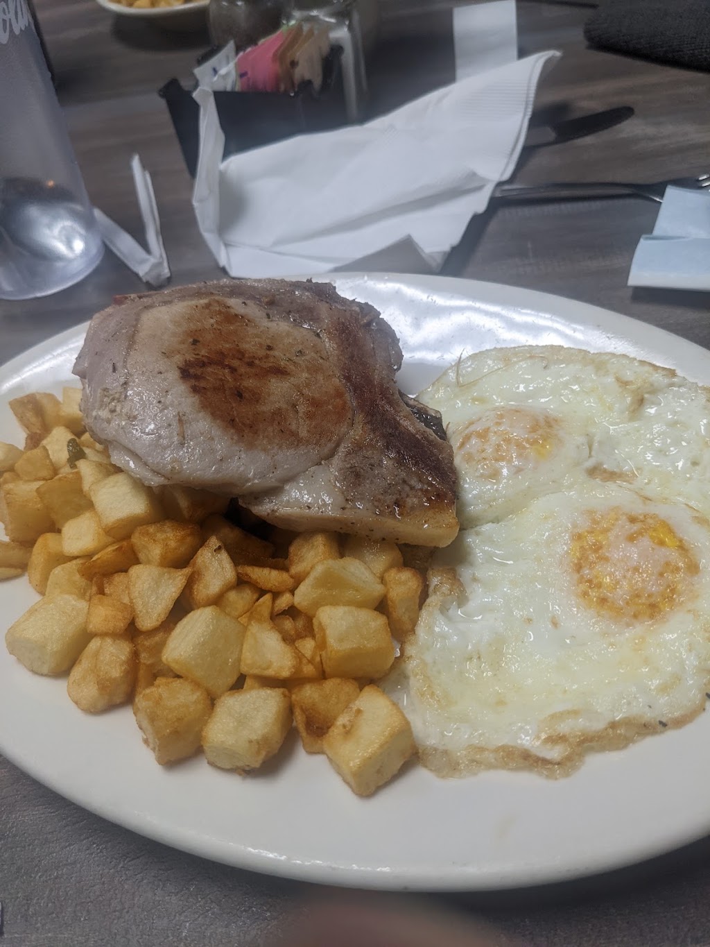 Scottys Restaurant LLC | restaurant | 404 E Main St, La Jara, CO 81140, USA | 7195159040 OR +1 719-515-9040