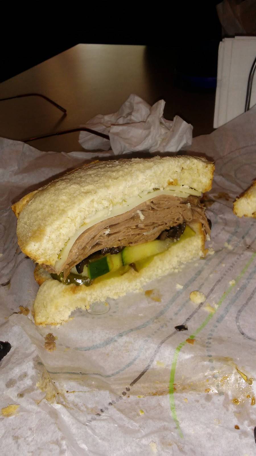 Hilldale Deli | restaurant | 30 W Stephenson St, Freeport, IL 61032, USA | 8156168049 OR +1 815-616-8049