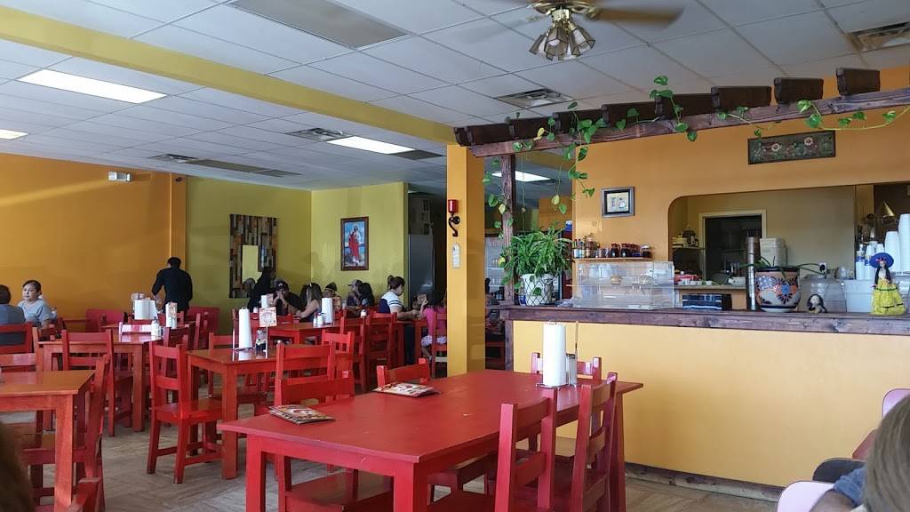 Sofis Mexican Restaurant | restaurant | 4907 Crossroads Dr, El Paso, TX 79922, USA | 9152197706 OR +1 915-219-7706