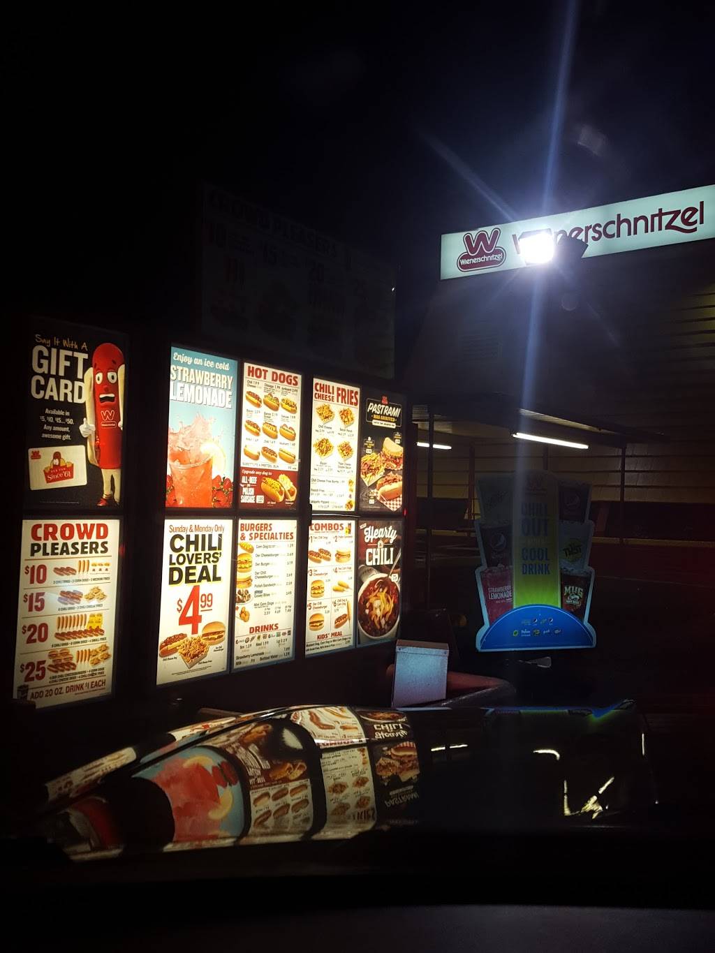 Wienerschnitzel | restaurant | 3555 S Padre Island Dr, Corpus Christi, TX 78415, USA | 3618556821 OR +1 361-855-6821