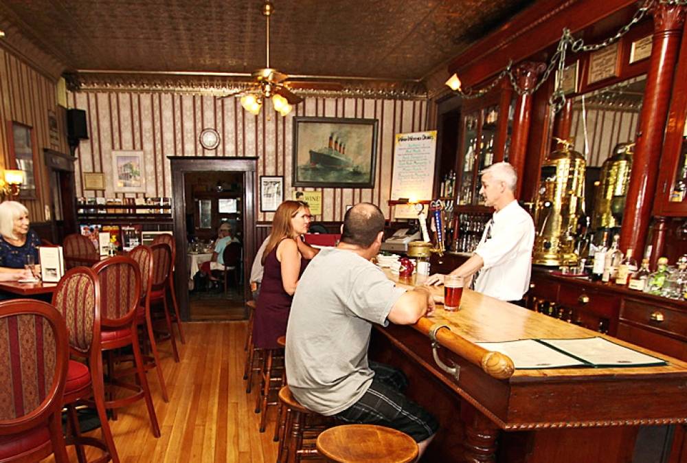 National Hotel & Restaurant | restaurant | 18183 Main St, Jamestown, CA 95327, USA | 2099843446 OR +1 209-984-3446