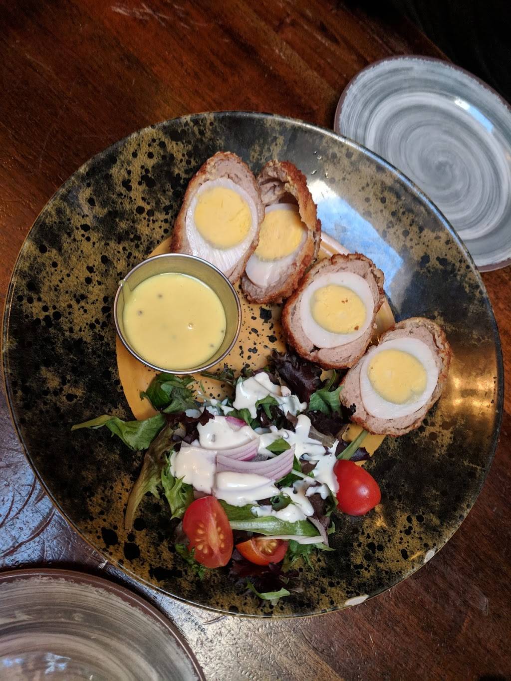 Daniel OConnells Irish Restaurant & Bar | restaurant | 112 King St, Alexandria, VA 22314, USA | 7037391124 OR +1 703-739-1124