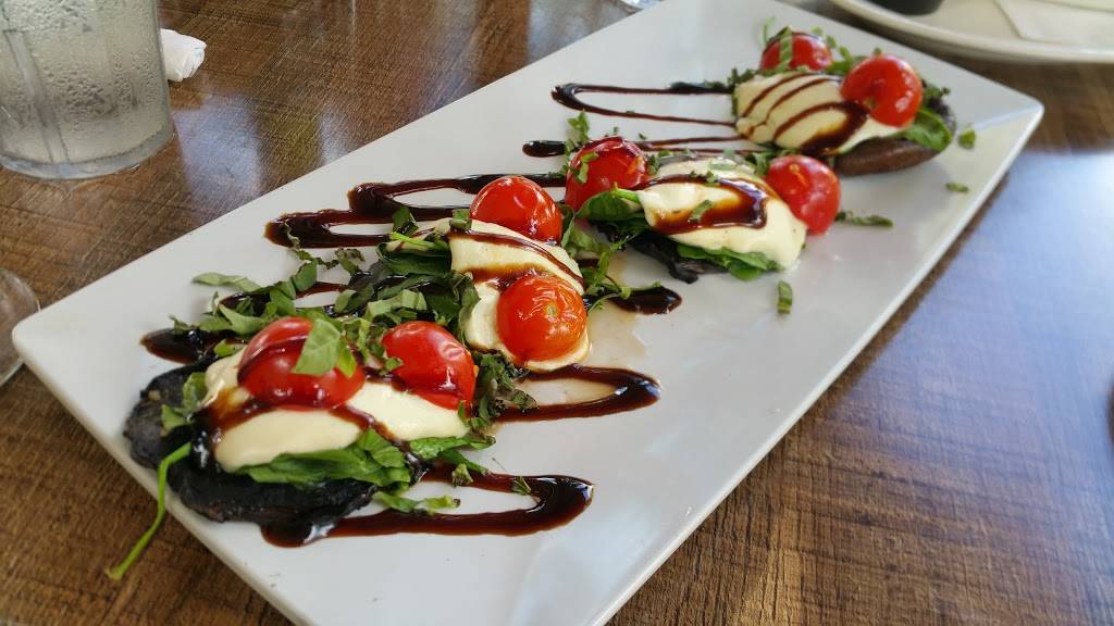 Gecko’s Grill & Pub | meal takeaway | 1900 Hillview St, Sarasota, FL 34239, USA | 9419532929 OR +1 941-953-2929