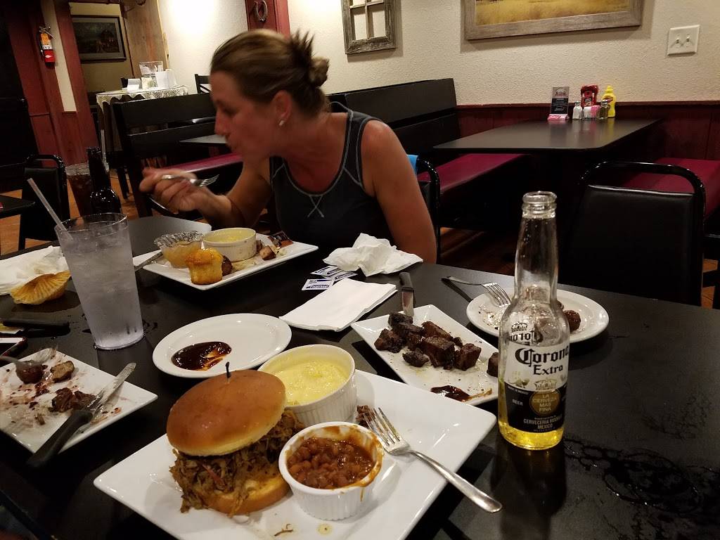 Smokin Gs BBQ Catering | restaurant | 25 W Main St, Marshalltown, IA 50158, USA | 6417534147 OR +1 641-753-4147