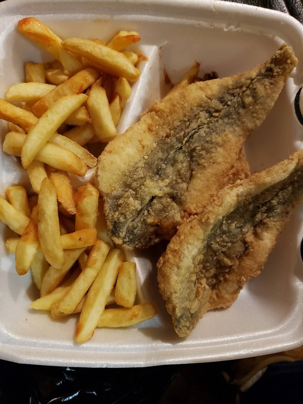 Fish & Amp Chips | restaurant | 555 Throop Ave, Brooklyn, NY 11216, USA | 7182490711 OR +1 718-249-0711