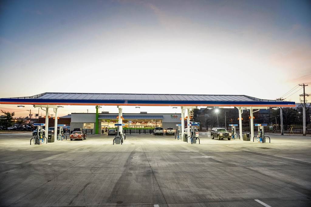 Zoom Convenience Store | meal takeaway | 1300 N Tucker Blvd, St. Louis, MO 63106, USA | 3144491202 OR +1 314-449-1202