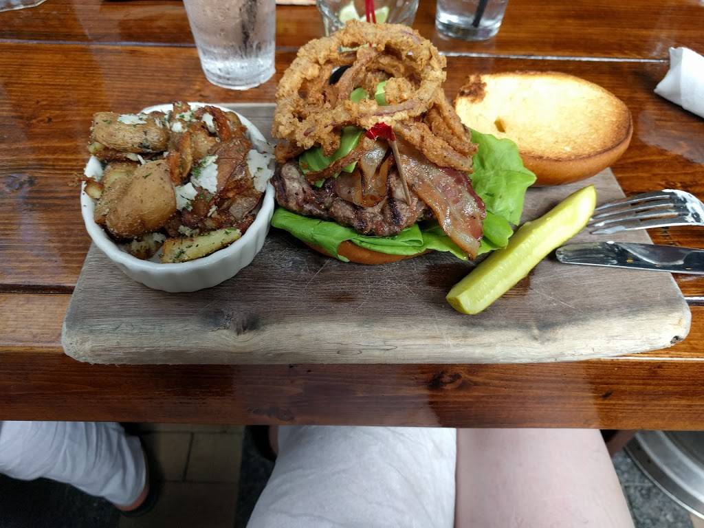 Courthaus Social | restaurant | 2300 Clarendon Blvd, Arlington, VA 22201, USA | 7032434900 OR +1 703-243-4900