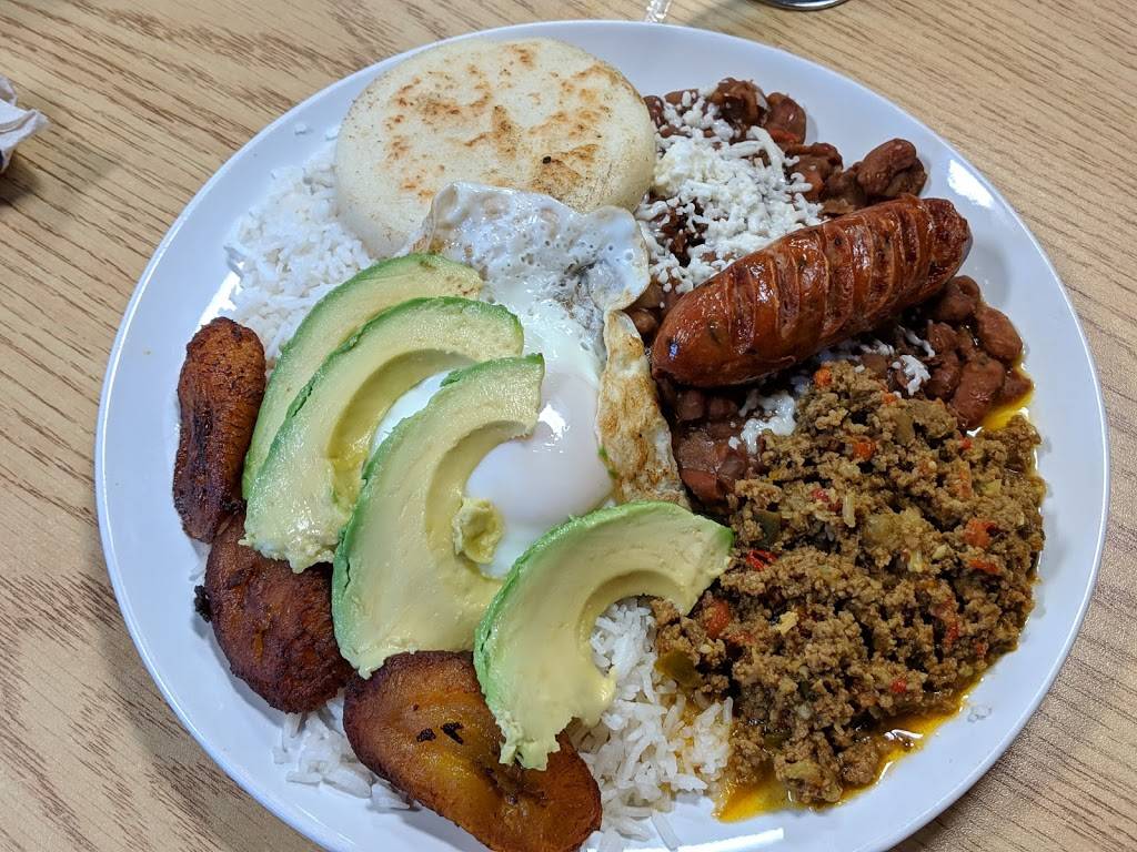 La Taguara | restaurant | 3502 E Washington Ave, Madison, WI 53704, USA | 6087219100 OR +1 608-721-9100