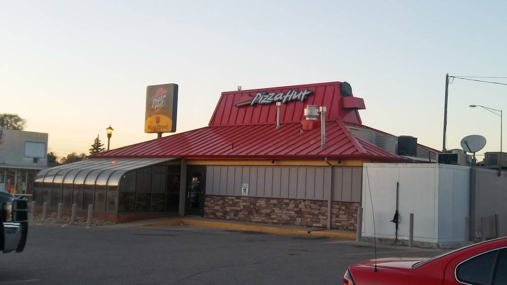 Pizza Hut | meal takeaway | 450 Denver Ave, Fort Lupton, CO 80621, USA | 3038574074 OR +1 303-857-4074