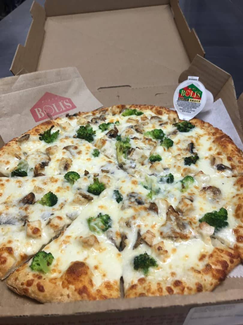 Pizza Bolis | restaurant | 4500 Daly Dr Suite 220, Chantilly, VA 20151, USA | 7038848188 OR +1 703-884-8188