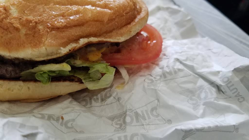 Sonic Drive-In | restaurant | 720 S Maiden Ln, Joplin, MO 64804, USA | 4177825883 OR +1 417-782-5883