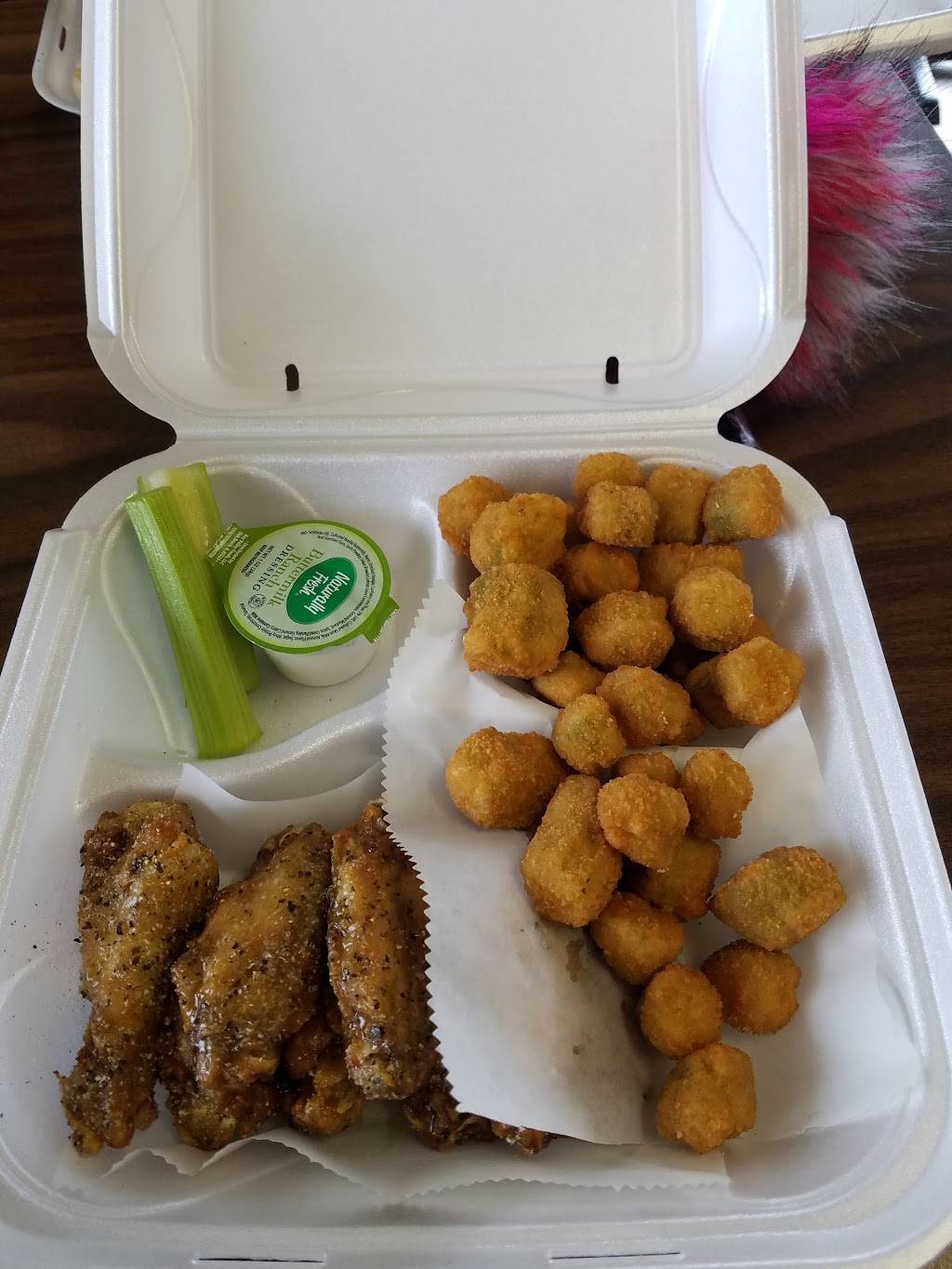 Wild Wings Station | restaurant | 7190 Winchester Rd, Memphis, TN 38125, USA | 9012493705 OR +1 901-249-3705