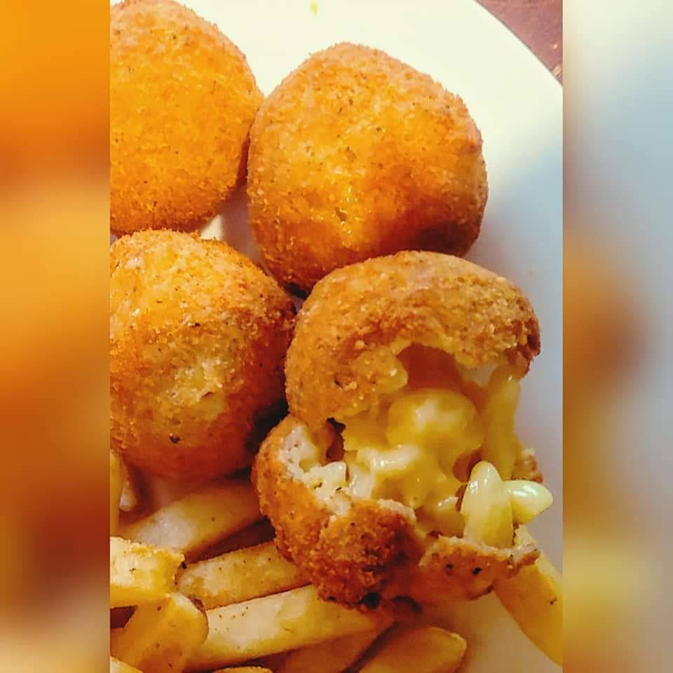 Puttys Kitchen | restaurant | 1714 Merriman Rd, Akron, OH 44313, USA | 3305989177 OR +1 330-598-9177