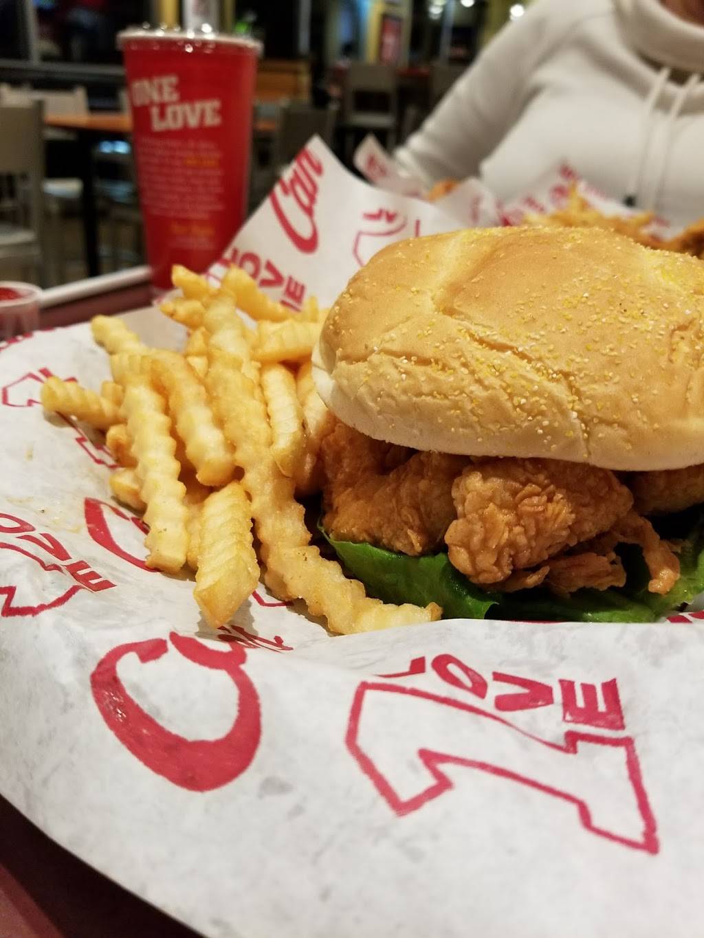 Raising Canes Chicken Fingers | meal takeaway | 5120 Dixie Hwy, Fairfield, OH 45014, USA | 5138154414 OR +1 513-815-4414