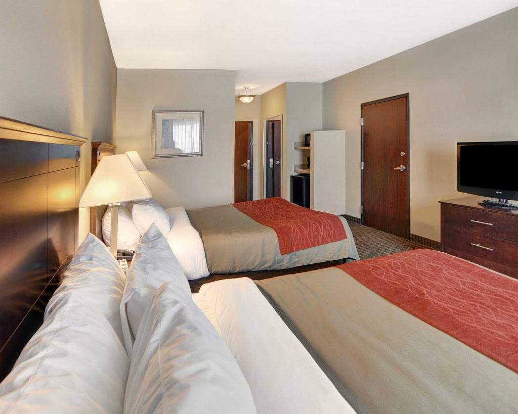 Comfort Inn & Suites Near Lake Lewisville | restaurant | 8111 S. I-35, South Corinth Street, Corinth, TX 76210, USA | 9404976300 OR +1 940-497-6300