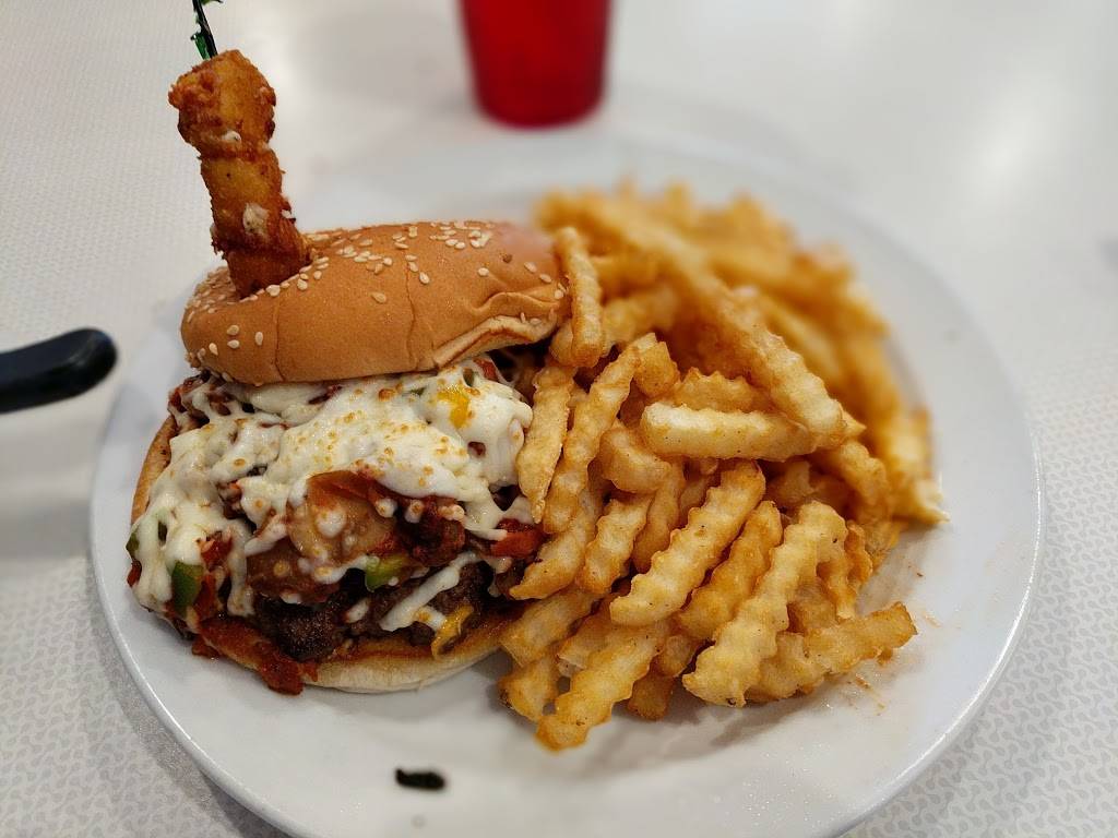 Route 42 Diner and Dairy Bar | restaurant | 2825 County Rd 42, Windsor, ON N0R 1L0, Canada | 5199665992 OR +1 519-966-5992