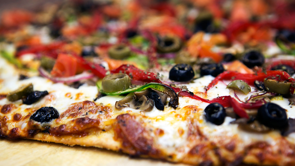 Witts Smokehouse | restaurant | 10325 E, IL-33, Effingham, IL 62401, USA | 2178685615 OR +1 217-868-5615