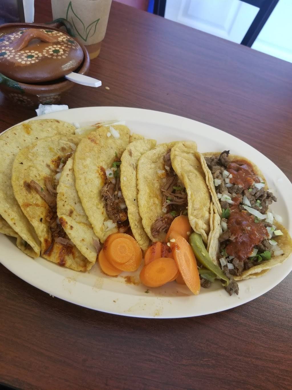 Tacos El Jarochito | restaurant | 3360 Middlefield Rd, Menlo Park, CA 94025, USA | 6503641668 OR +1 650-364-1668