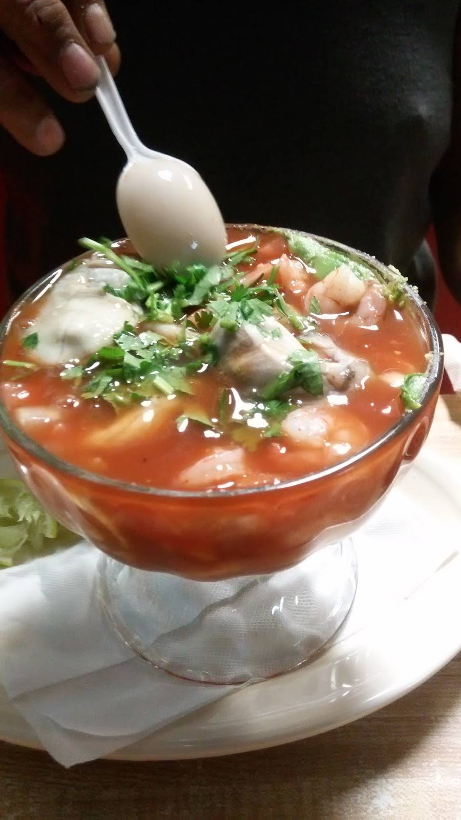 Mariscos Golfo Restaurant | restaurant | 1444 Castle Dr, Garland, TX 75040, USA | 9724876172 OR +1 972-487-6172