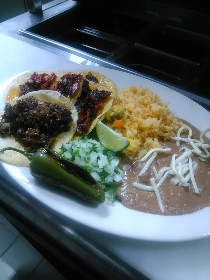 Taquería Vazquez | restaurant | 2121 W Rochelle Rd, Irving, TX 75062, USA | 4692883368 OR +1 469-288-3368