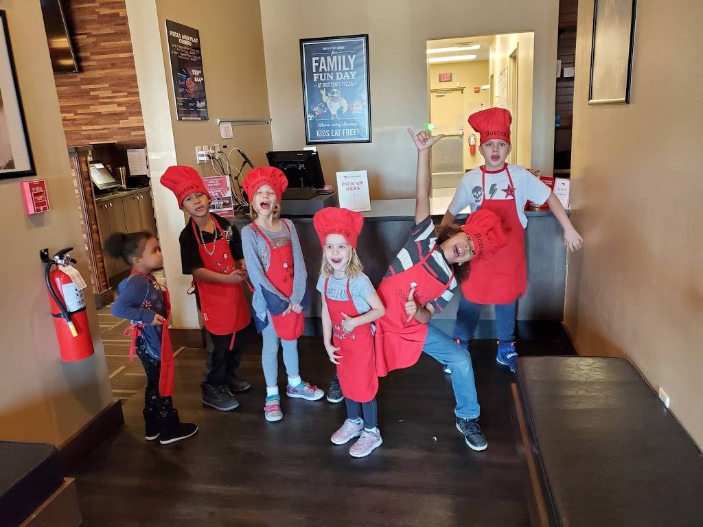 Bostons Restaurant & Sports Bar | restaurant | 804 N, Cacheris Ct, Casa Grande, AZ 85122, USA | 5202515196 OR +1 520-251-5196