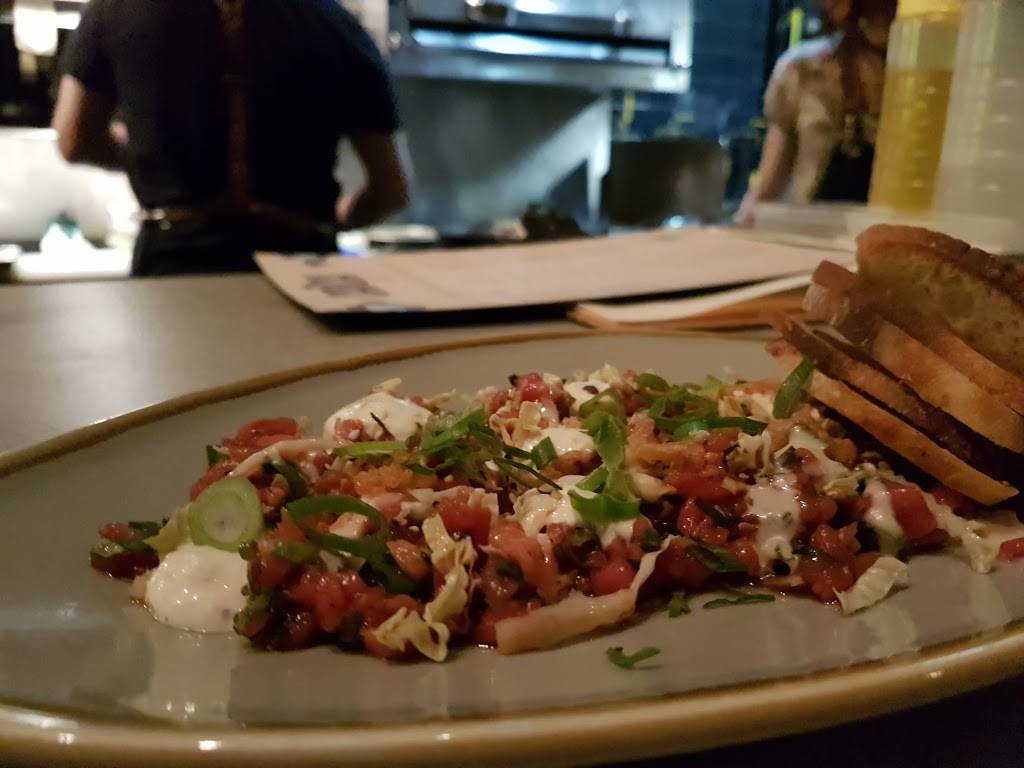 Resto Catch | restaurant | 1467 Rue de Montarville, Saint-Bruno-de-Montarville, QC J3V 3T6, Canada | 4506903100 OR +1 450-690-3100