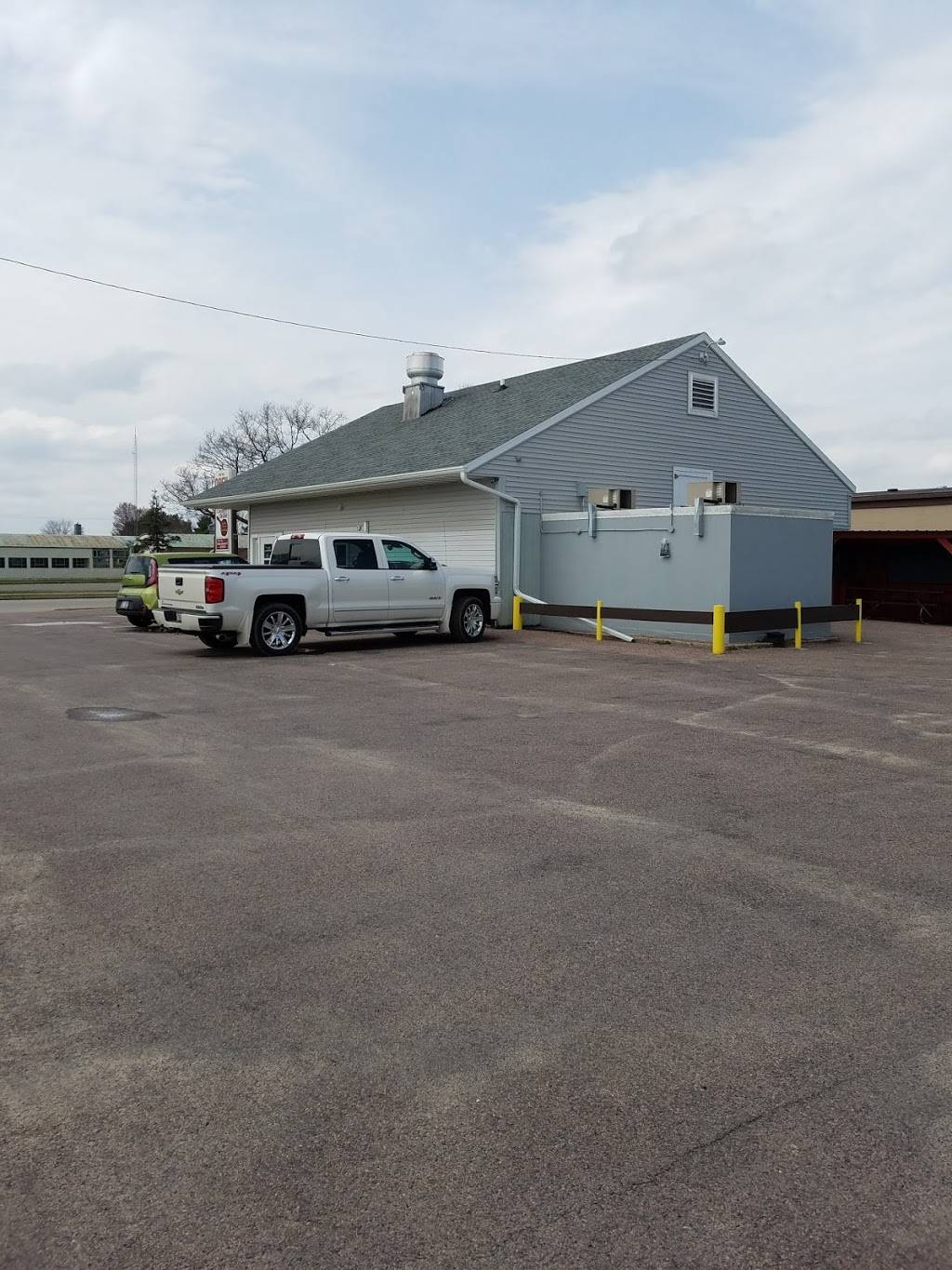 Country Skillet | restaurant | 320 S Main St, Adams, WI 53910, USA | 6083392929 OR +1 608-339-2929