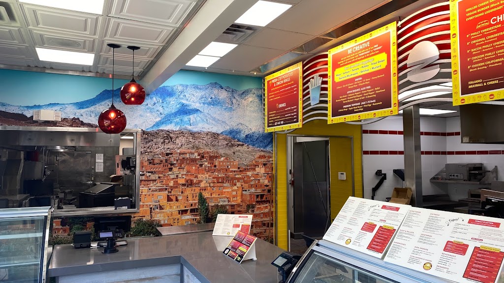 Z Burger | restaurant | 1408 Chain Bridge Rd, McLean, VA 22101, USA | 7036432444 OR +1 703-643-2444