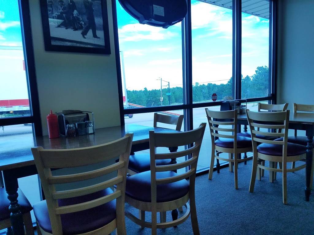 Black Forest Pies & Grinders | restaurant | 11470 Black Forest Rd, Colorado Springs, CO 80908, USA | 7194958555 OR +1 719-495-8555