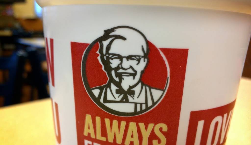 KFC | restaurant | 2424 N Main St, Las Cruces, NM 88001, USA | 5755230662 OR +1 575-523-0662