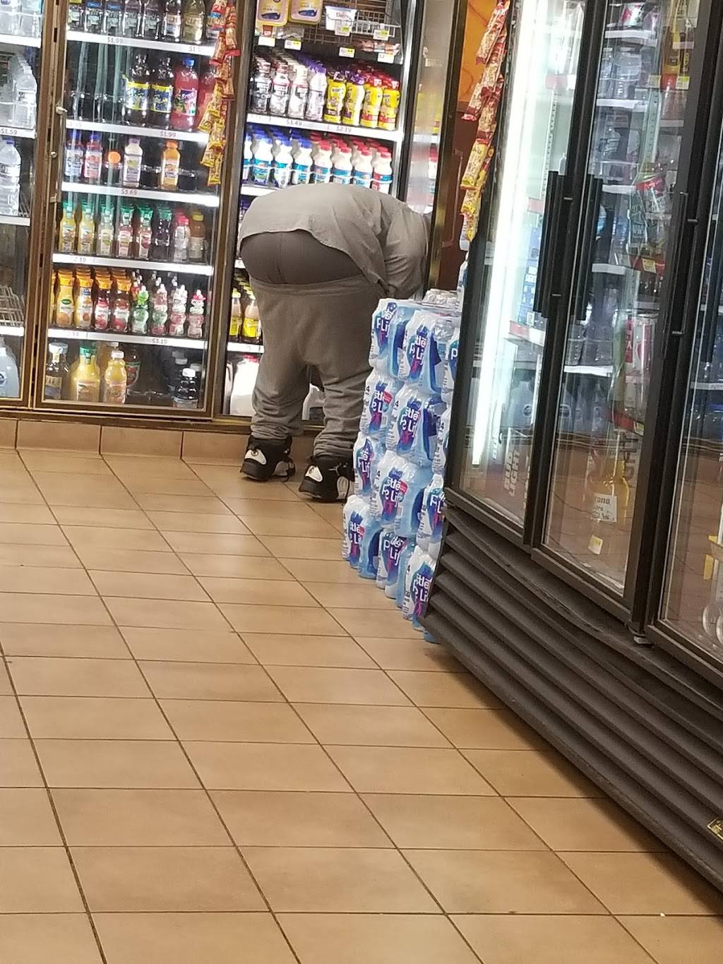 Pilot Travel Center | restaurant | 3807 Statesville Ave, Charlotte, NC 28206, USA | 7043581006 OR +1 704-358-1006