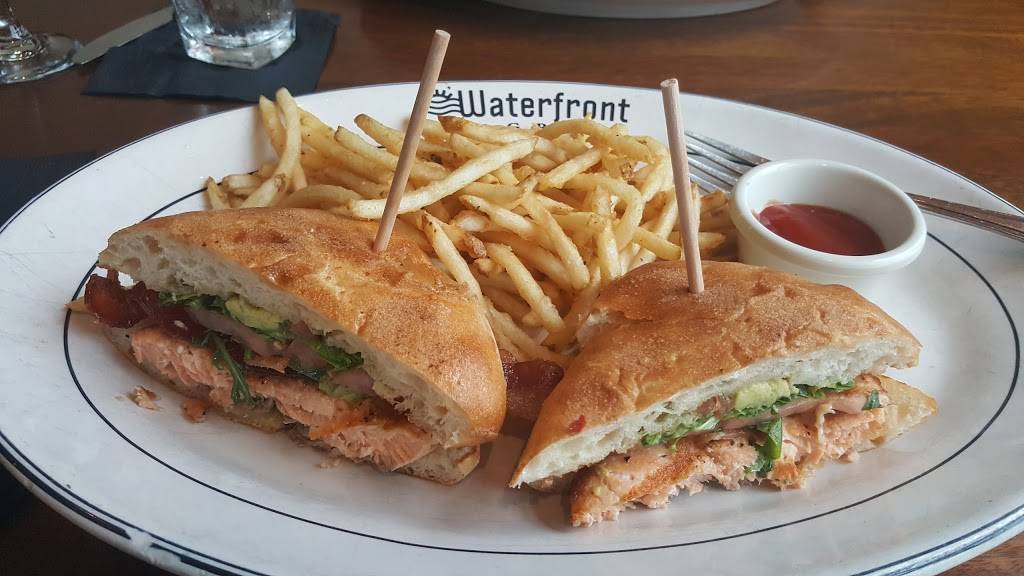 Waterfront Grill Tulsa | restaurant | 120 Aquarium Dr, Jenks, OK 74037, USA | 9185186300 OR +1 918-518-6300