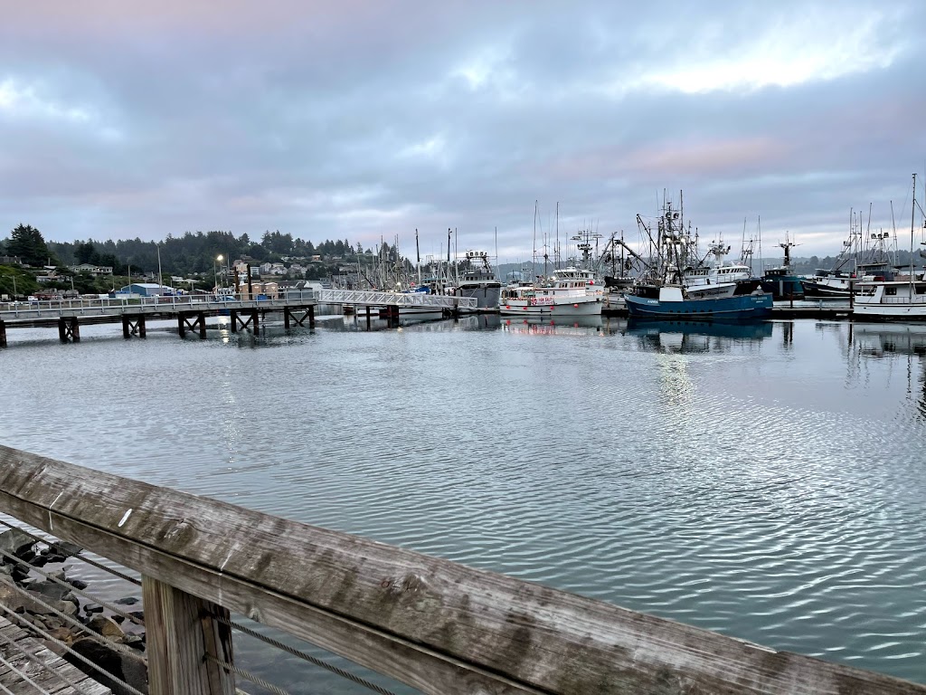Local Ocean Seafoods | restaurant | 213 SE Bay Blvd., Newport, OR 97365, USA | 5415747959 OR +1 541-574-7959
