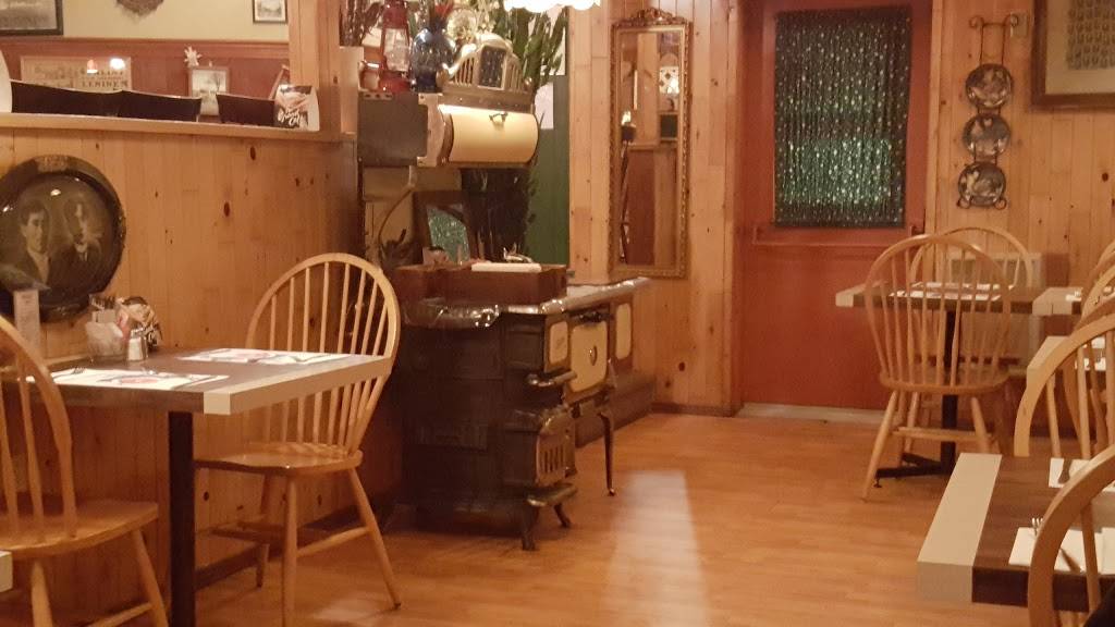 Restaurant Chez Jean-Baptiste | restaurant | 805 Boulevard Saint Laurent E, Louiseville, QC J5V 1J1, Canada | 8192289446 OR +1 819-228-9446