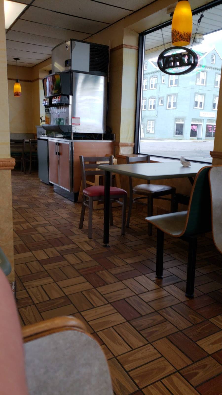 Subway | restaurant | 510 W Main St, Crisfield, MD 21817, USA | 4109683000 OR +1 410-968-3000