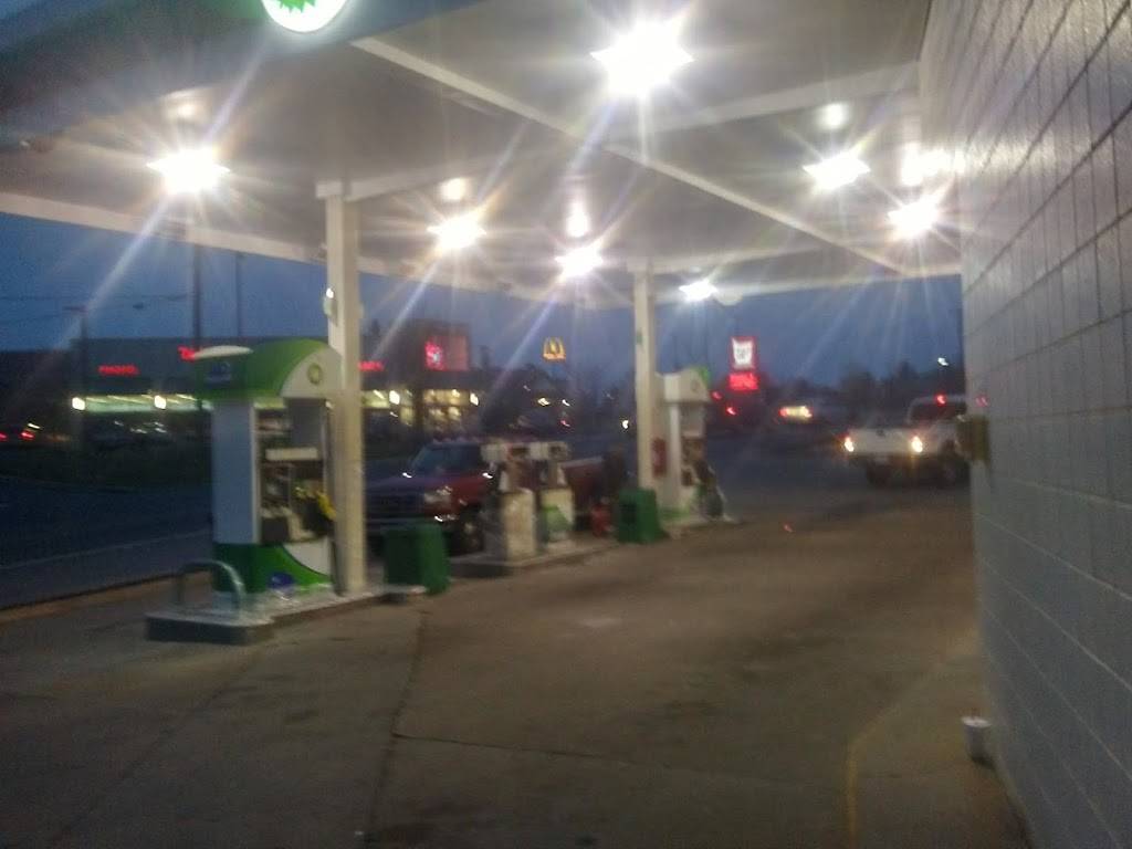 BP | restaurant | 450 E Main St, Louisa, VA 23093, USA | 5409670379 OR +1 540-967-0379