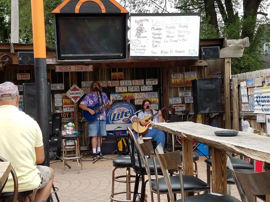 Dog House Saloon | restaurant | 307 3rd St, Waterloo, NE 68069, USA | 4027793257 OR +1 402-779-3257