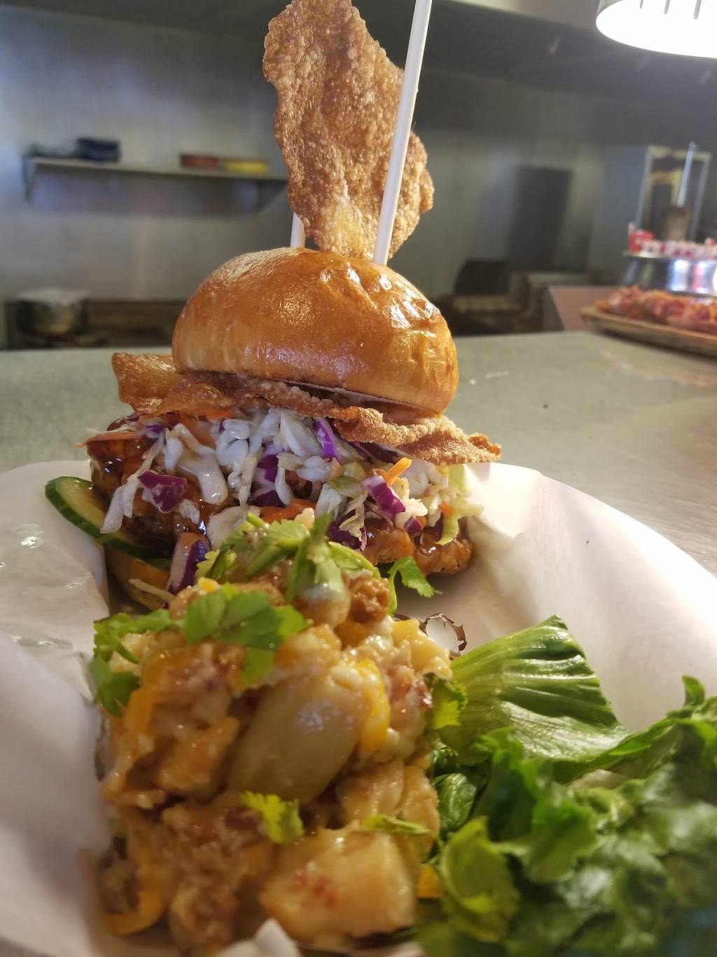 The Pink Chihuahua | restaurant | 700 La Salle St, Ottawa, IL 61350, USA | 8153245227 OR +1 815-324-5227