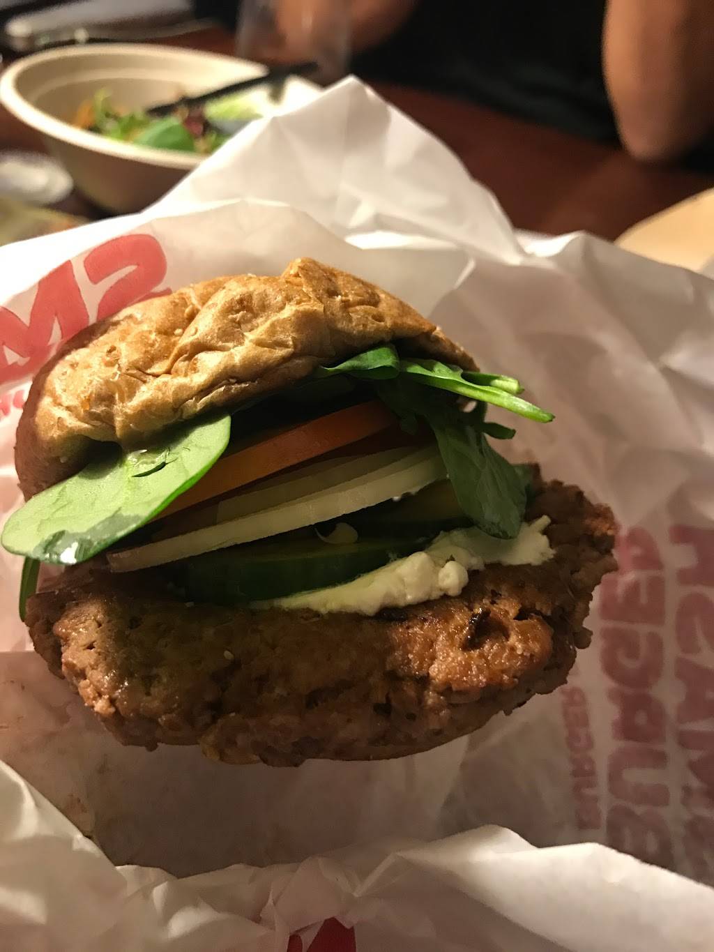 Smashburger | restaurant | 2556 Laning Rd, San Diego, CA 92106, USA | 6193598510 OR +1 619-359-8510