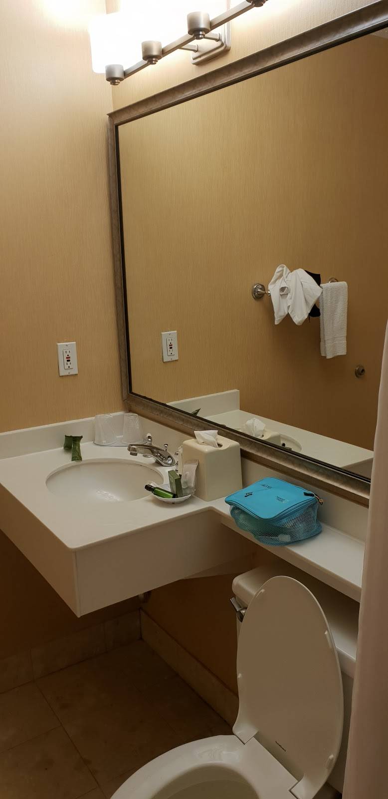 Clinton Inn Hotel & Event Center | restaurant | 145 Dean Dr, Tenafly, NJ 07670, USA | 2018713200 OR +1 201-871-3200