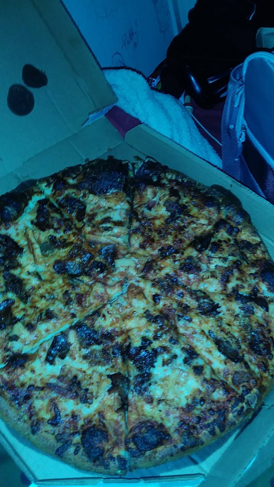 Dominos Pizza | meal delivery | 469 Magnolia Ave, Corona, CA 92879, USA | 9517379000 OR +1 951-737-9000