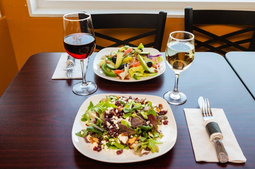 CeCes Pizza and Catering | restaurant | 4 Union St, Weymouth, MA 02190, USA | 7813312223 OR +1 781-331-2223