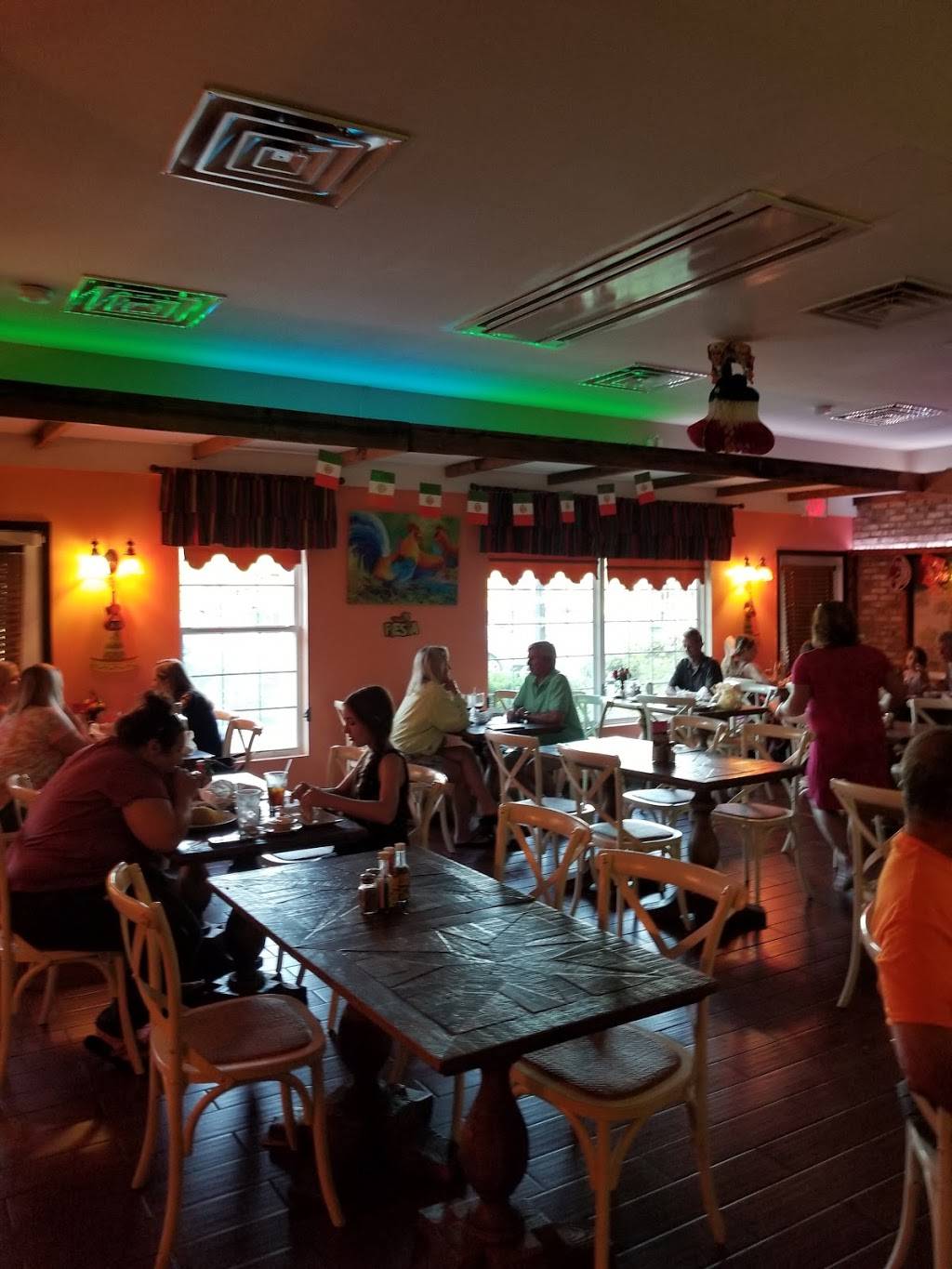 Salsa Fresca Mexican Restaurant | restaurant | 273 Egg Harbor Rd, Sewell, NJ 08080, USA | 8565893700 OR +1 856-589-3700